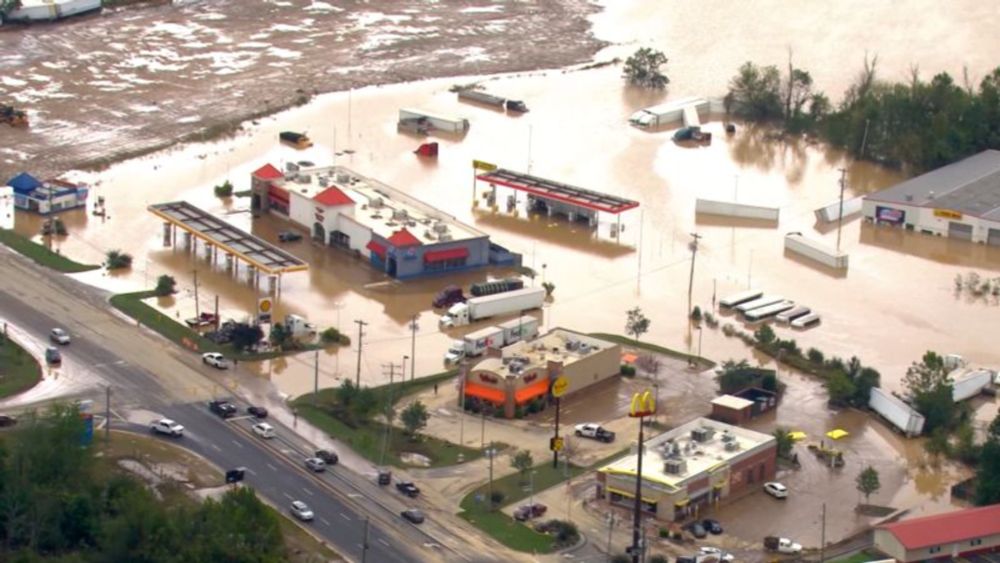 Aerial video shows devastating floods in North Carolina | CNN