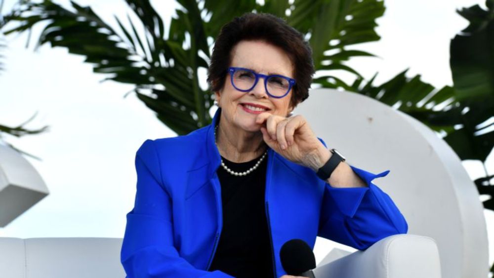 Billie Jean King becomes first individual female athlete to receive Congressional Gold Medal | CNN