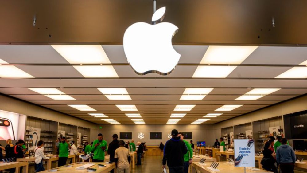 Apple agrees to first US labor deal | CNN Business