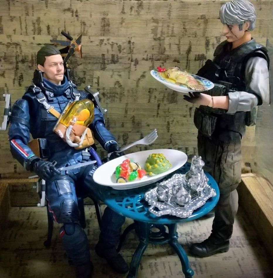 Action figures of Norman Reedus and Mads Mikkelsen from Death Stranding- Mads Mikkelsen is serving up a bunch of food