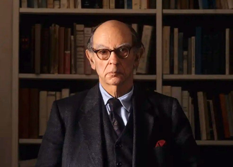 “The fox knows many things, but the hedgehog knows one big thing.” 
Sir Isaiah Berlin, influential philosopher, Fellow of All Souls College at University of Oxford, founding President of Wolfson College, born #OTD 1909.
@ox.ac.uk @wolfsoncollege.bsky.social