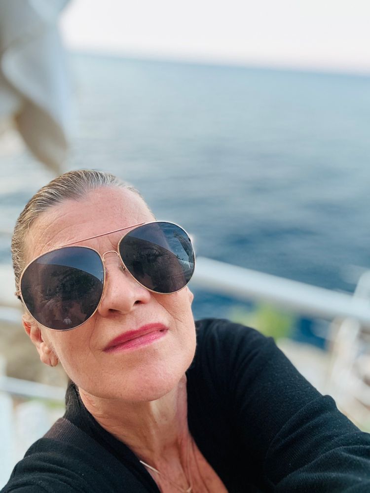 Lady by the sea