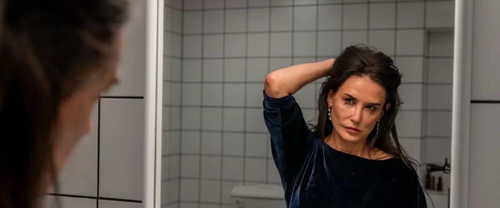 demi moore in the substance fucked up and looking into the mirror (idk i didnt see it)
