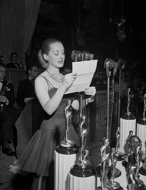 bette davis reading tiddypool documents 
