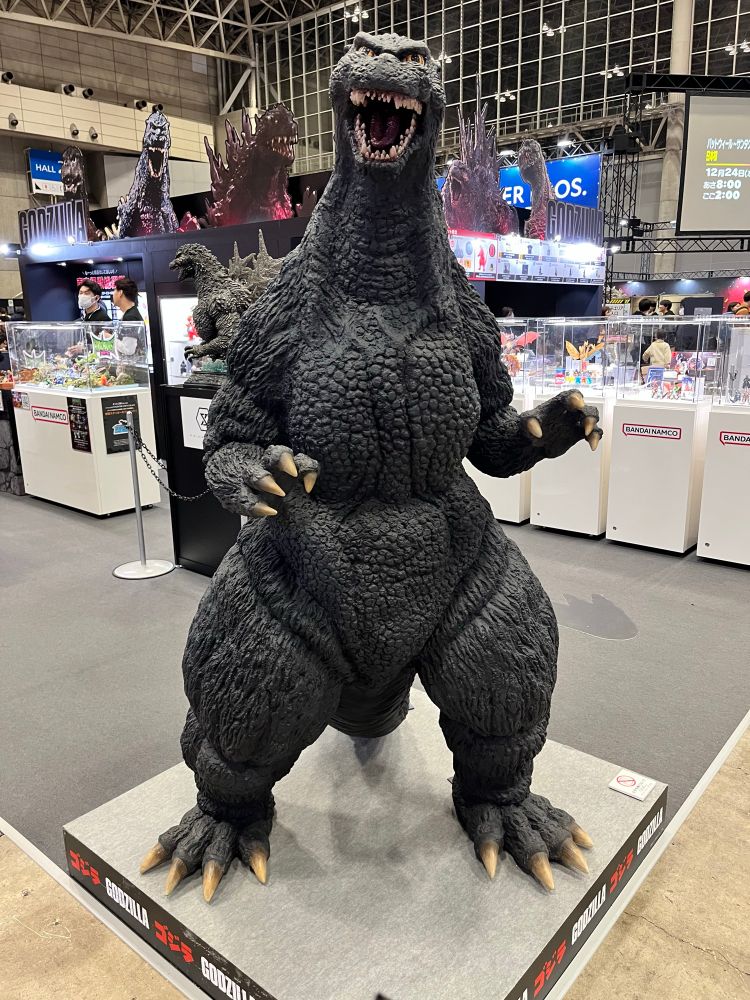 大きなゴジラ。
