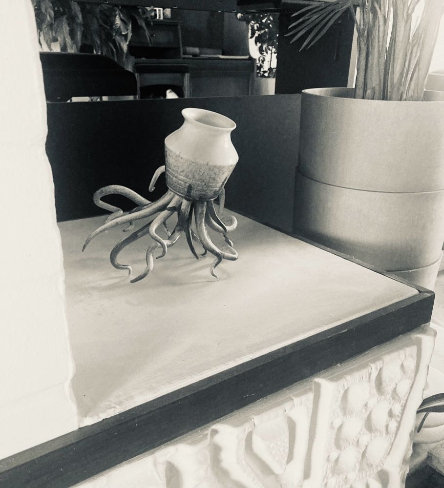 Black and white image of the pot.

Here you can see how much it looks like it’s scurrying away, being chased…or chasing, maybe, you decide…different things on different days, I suspect. 