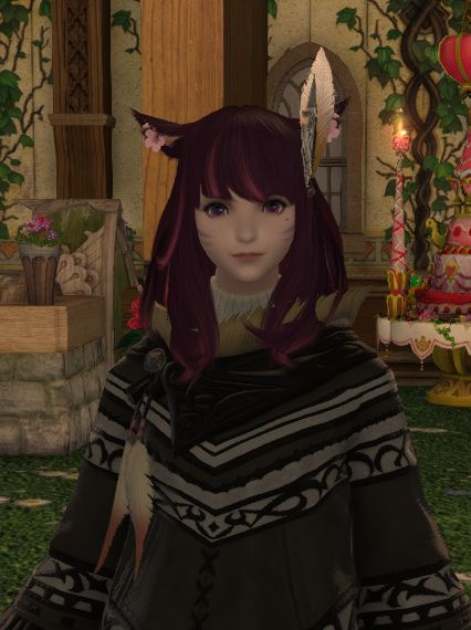 A female miqo'te with purple and pinkish-highlighted hair.