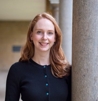 Headshot of Dr Anna Dewar