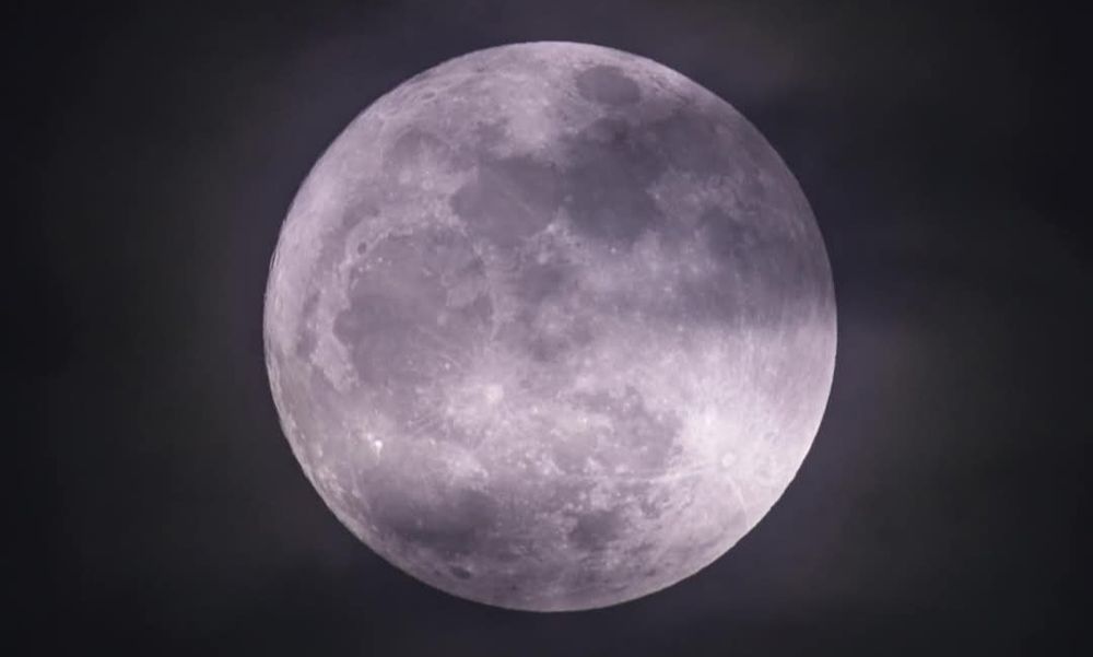 Strawberry Full Moon 2025