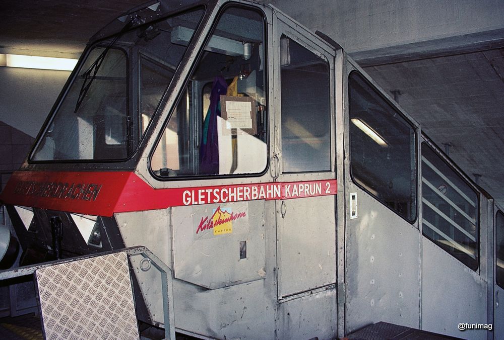 Upper driver's cab of the Kaprun Gletscherbahn funicular before cars were updated.