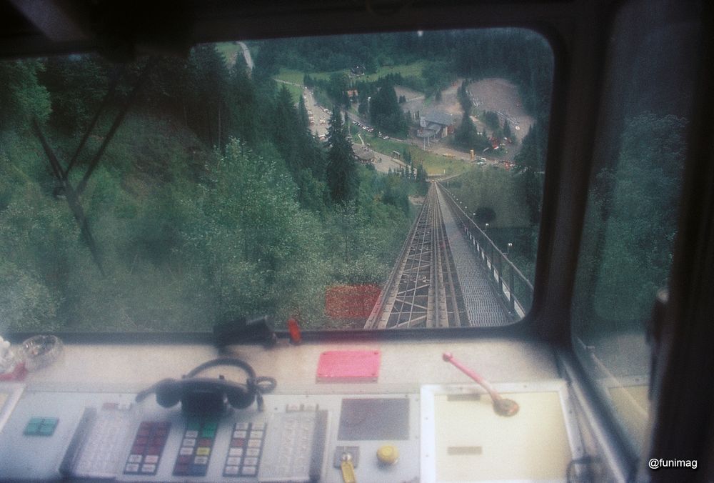 The lower driver's cab of the Kaprun funicular just before entering the long tunnel. The photo is blurred because of the old plastic glass which separate the cab from passengers. Fire started from the heater inside that driver's cab! 