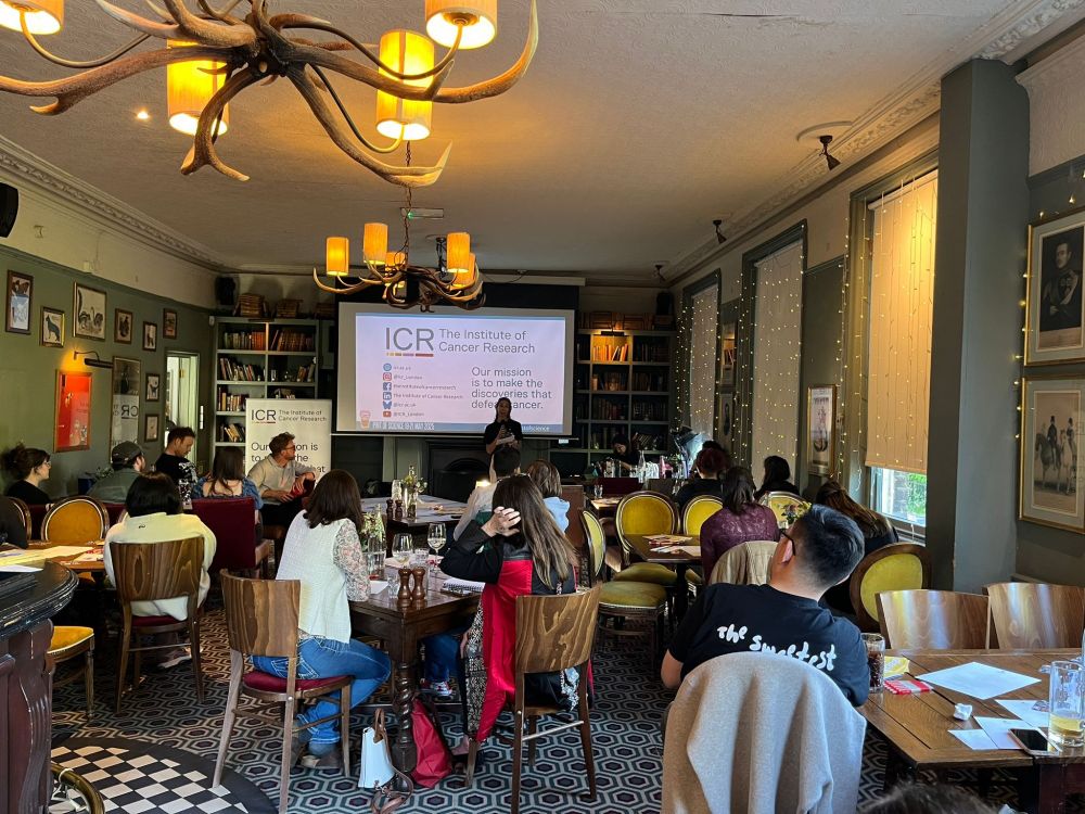 Wide view of the Pint of Science event.