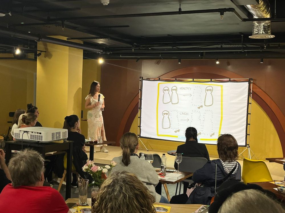 Dr Pebs Edwards giving her talk at the event.