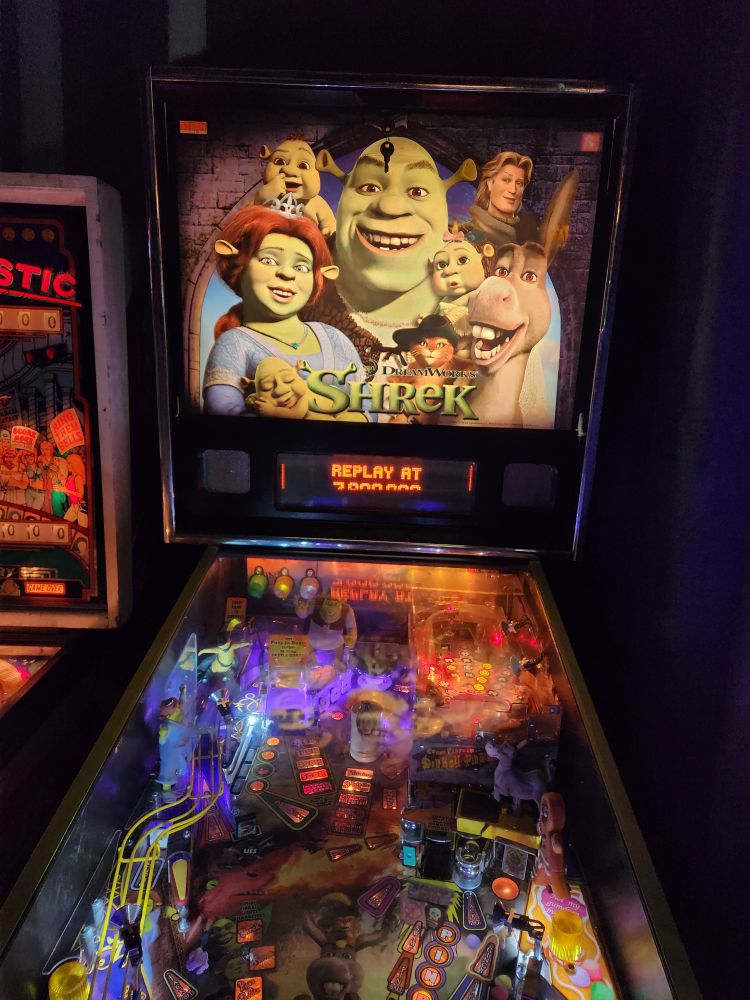 Shrek pinball machine 