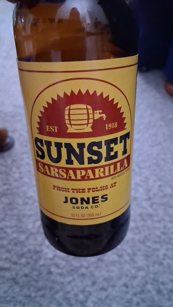 A bottle of Sunset Sarsaparilla. From the game Fallout New Vegas