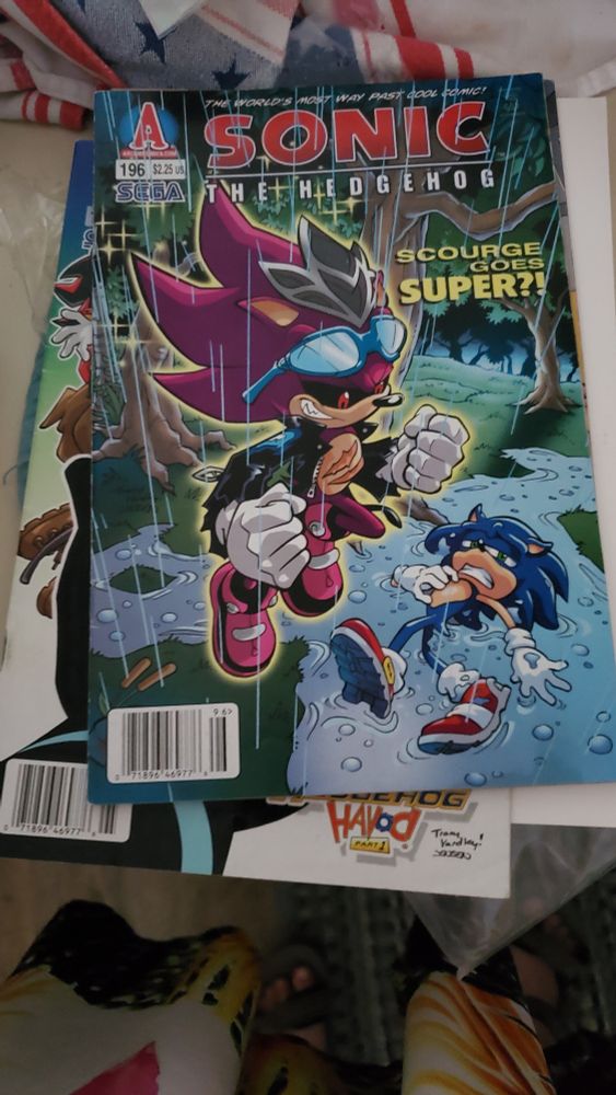 Archie sonic comics issue #196, sitting on a white countertop.