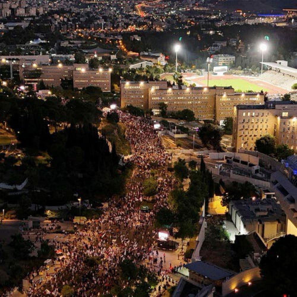 Tens of thousands of Israelis launch week of protests against government: 'We won't give up'