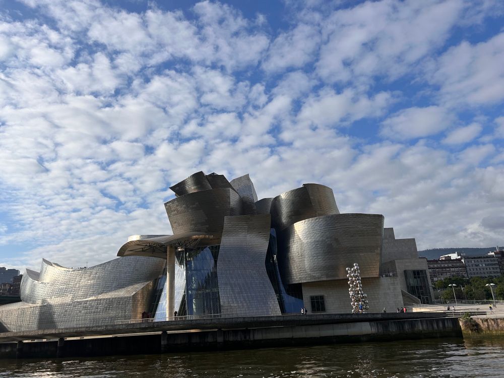 The Guggenheim Museum, Bilbao. Designed by Frank Gehry to resemble a ‘fantastic dream ship of undulating form in a cloak of titanium’. 