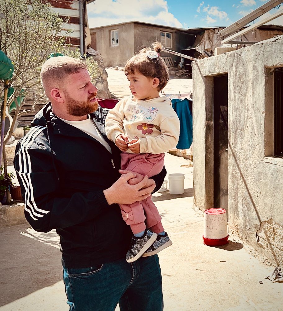 Sami Huraini dans le village de Jinba en Cisjordanie occupée 