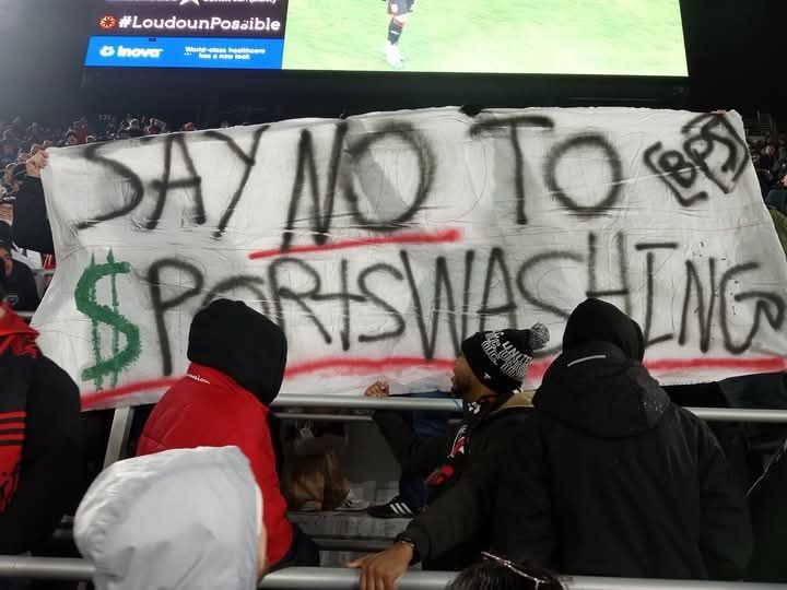 Spray painted banner that says Say No To $portswashing