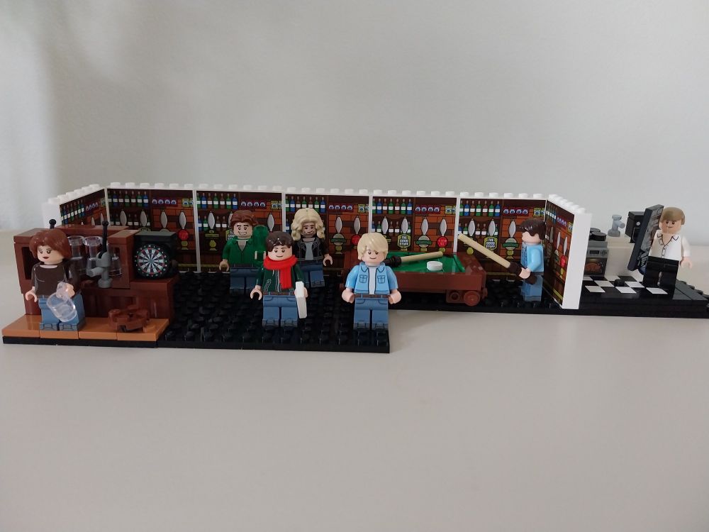 A LEGO set featuring Minifigures based on characters from Life on Mars S1, E5.