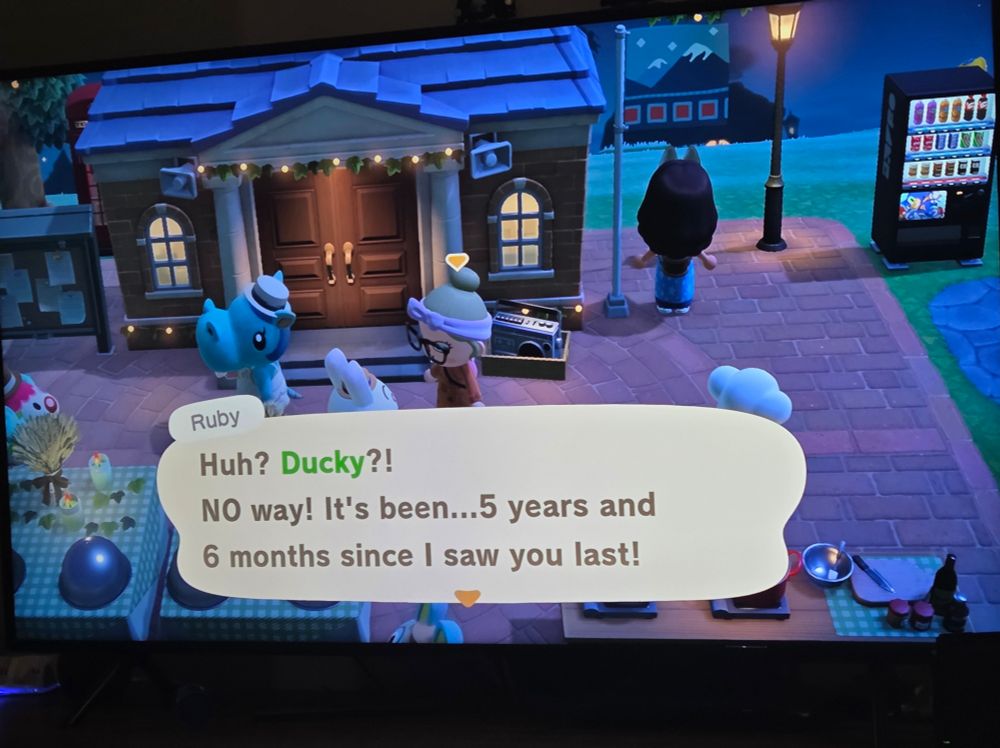screenshot do jogo animal crossing com a personagem ruby falando "huh? ducky? no way, it's neen 5 years and 6 months since i saw you last 