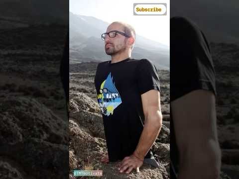 No Legs. Yet He Climbed Mount Kilimanjaro. @TMTmotivate #shortsfeed #shorts #motivation