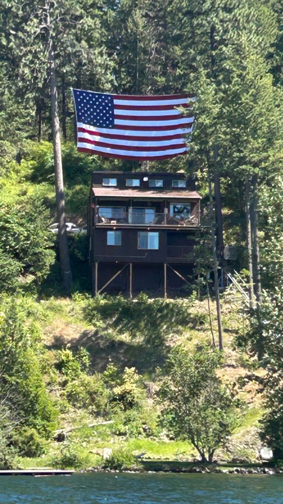 Huge american flag 🇺🇸
