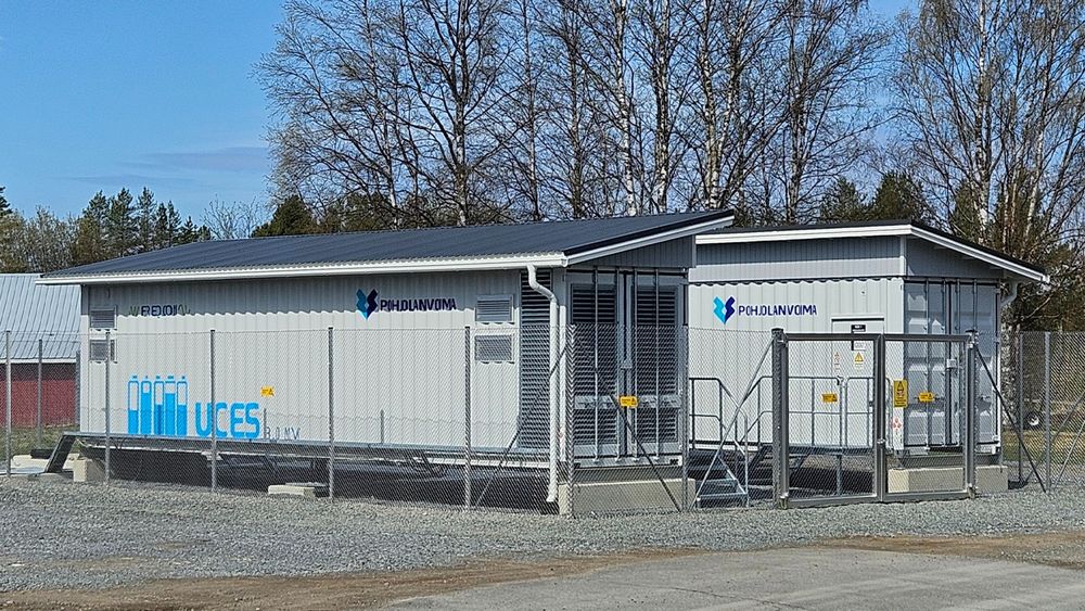 Kierikin vesivoimalaitoksella Iijoella on otettu käyttöön lyhyen aikavälin energiavarasto, merikontteihin rakennettu ultrakondensaattori.