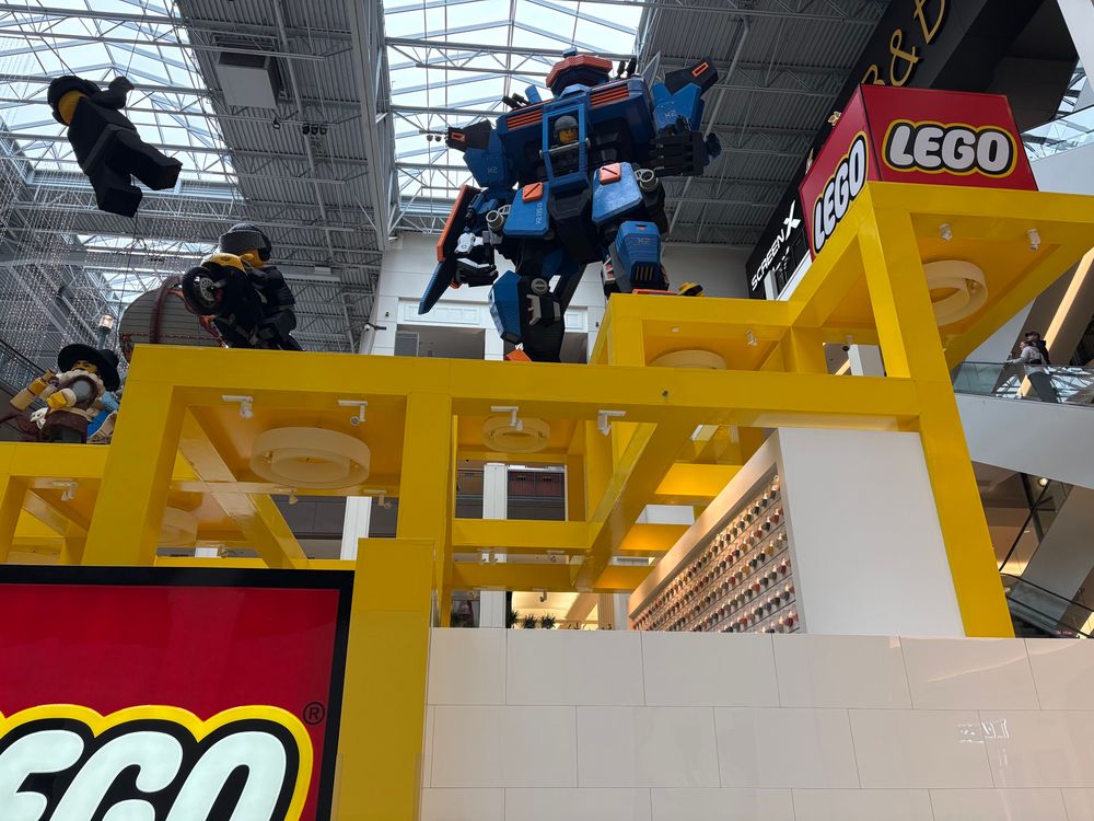 Picture of the LEGO Gundam at the Mall of America from the 1st floor