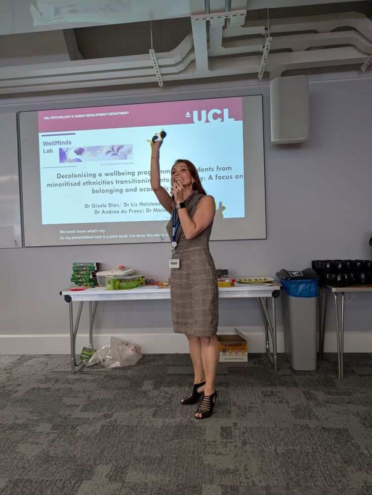 Dr Gisele Dias presenting at the conference