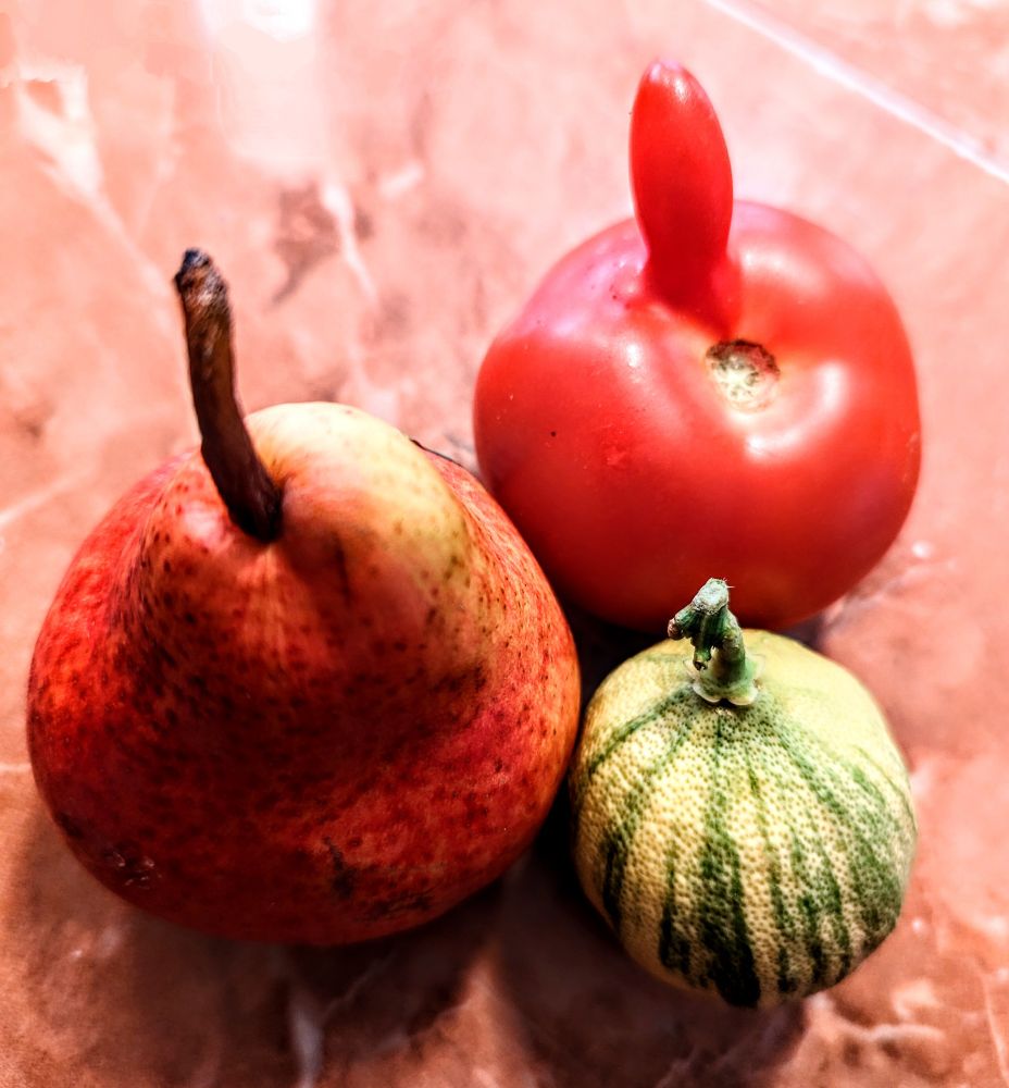 Three pieces of fruit standing at attention, ha, ha,ha....
