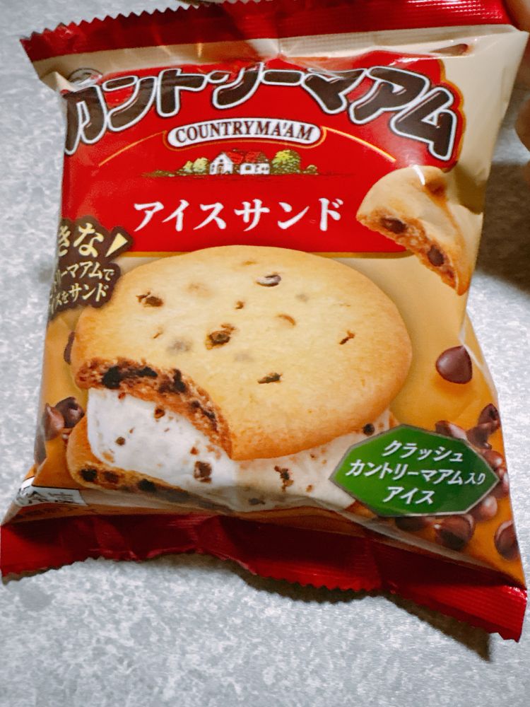 飯テロ　カントリーマウムアイスサンド