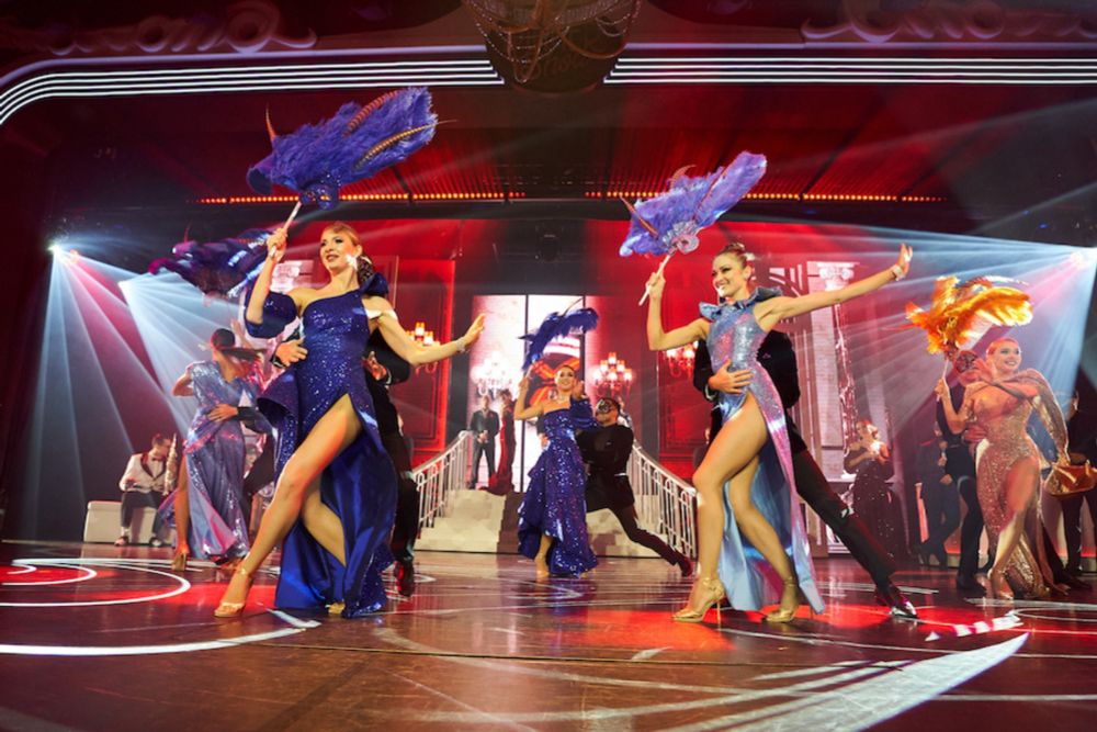 Fantastische Artisten und Kulinarik: Europa-Park Dinner-Show - KirmesParkWorld.de