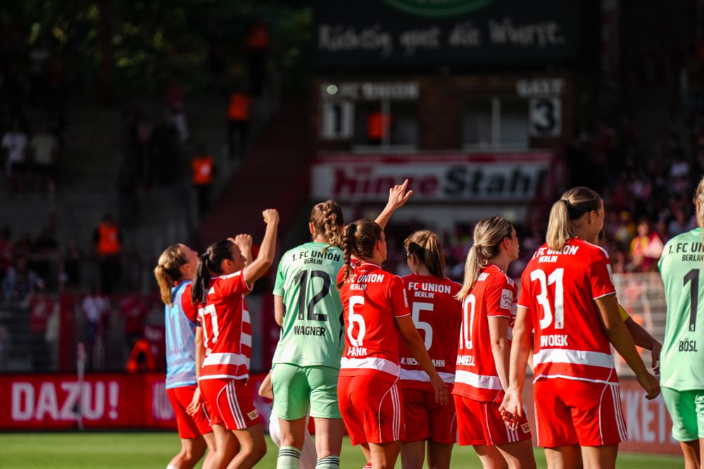 Union's women celebrate despite the loss to Real Madrid