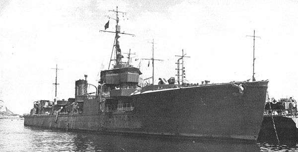 A black and white photo of the Imperial Japanese Navy Sawakaze, taken at the end of the war in 1945. 