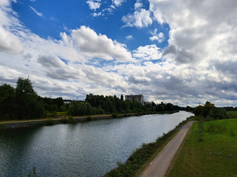 Blick auf den Rhein-Herne-Kanal 