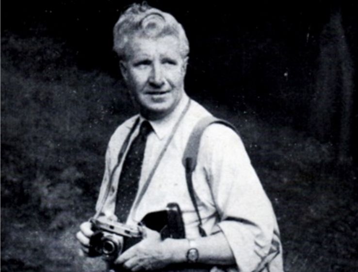 Man holding a camera 