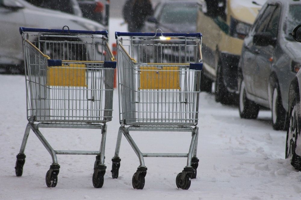 Il mondo del viaggiatore: 'Un'altra insidiosità dei negozi: danno ai clienti un tempo limitato per comprare, poi li multano'.