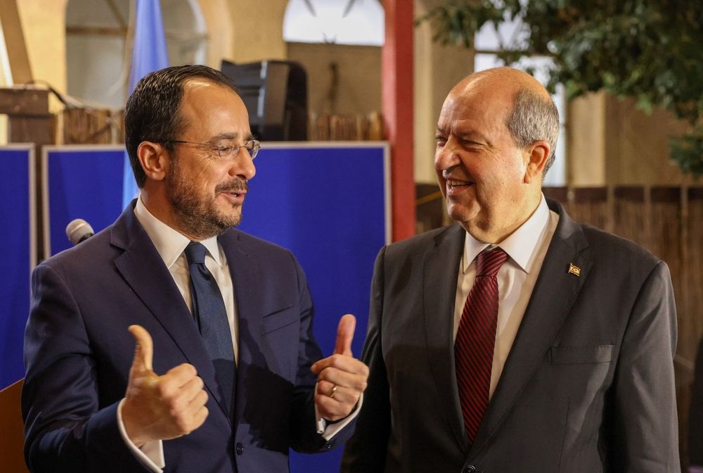 Tatar accetta una 'cena informale' con Christodoulides e Guterres: “si potrebbe creare un ambiente per una consultazione informale 4+1” – che coinvolga i turco-ciprioti, la Turchia, i greco-ciprioti, la Grecia e Guterres, “per discutere come il futuro della Cipro verrebbe modellata”.