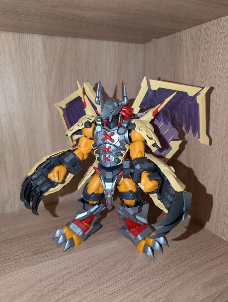 Wargreymon Figure-rise Standard Amplified by Bandai (this time with the red stickers on the shoulder plate spikes)
