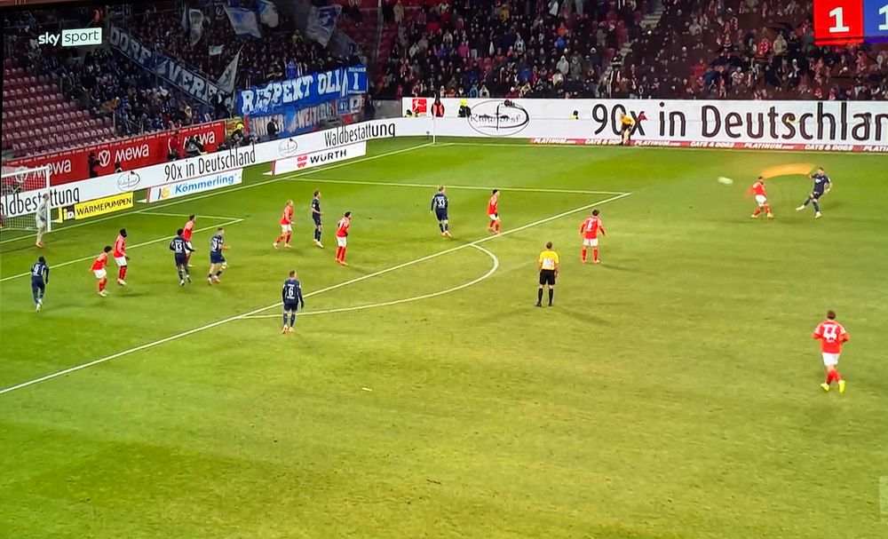 Tv Standvbild vom Fußballspiel Mainz vs. Hoffenheim. 