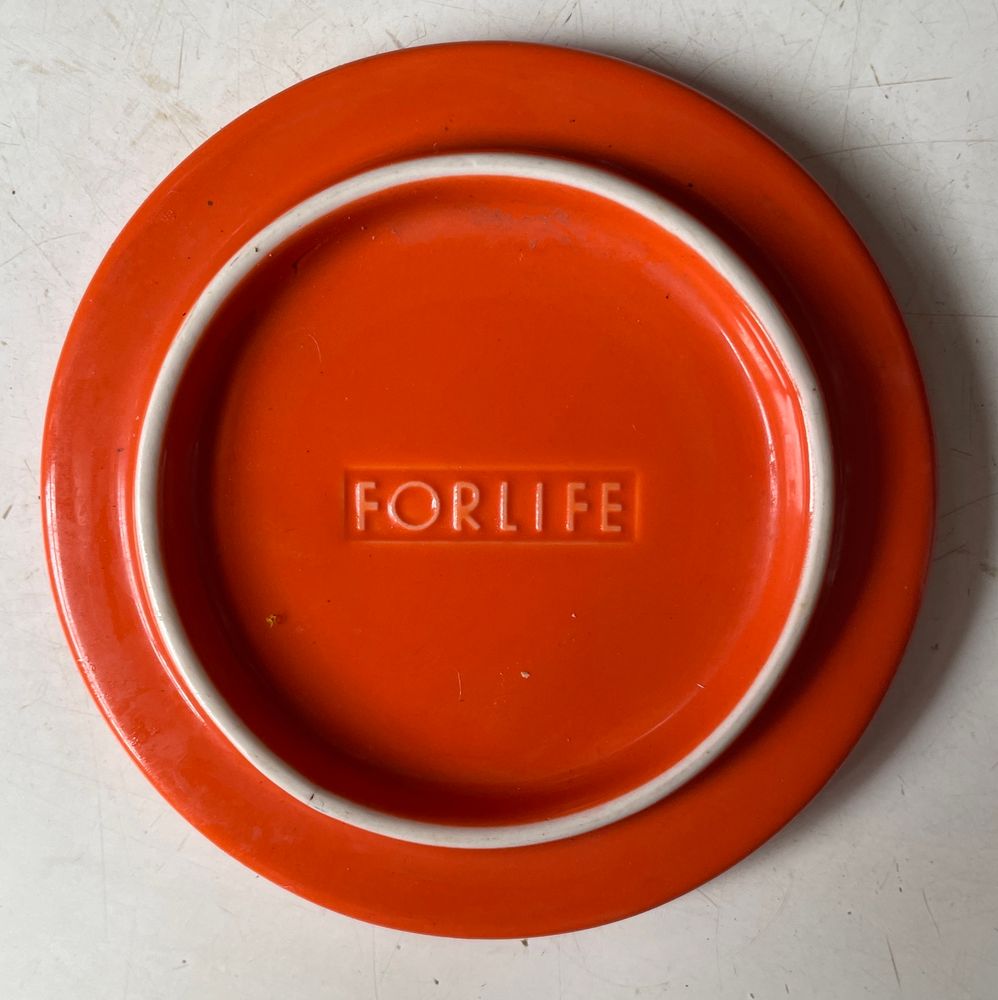 Inside the mug lid - brand name ‘For Life’