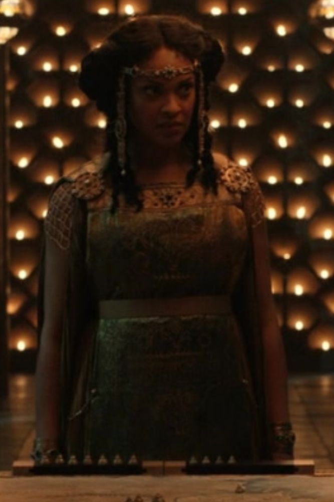 Míriel looking at Pharazôn 