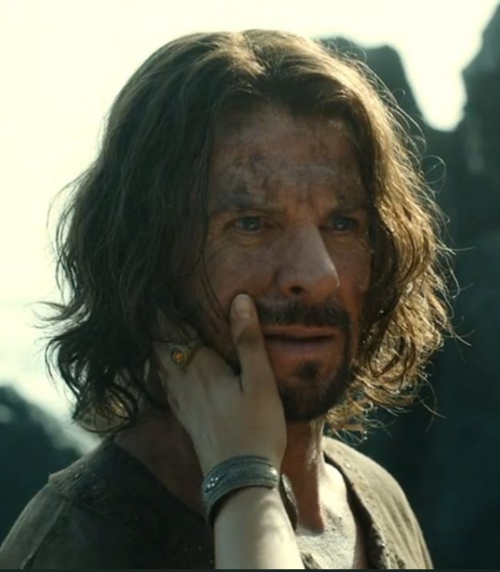 Míriel touching Elendil's face