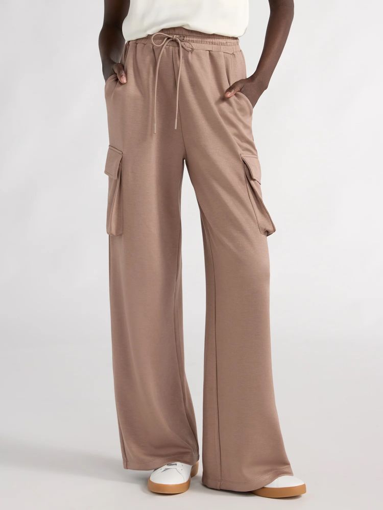 Scoop Women's Ultimate ScubaKnit Wide Leg Cargo Pants, Sizes XS-XXL - Walmart.com