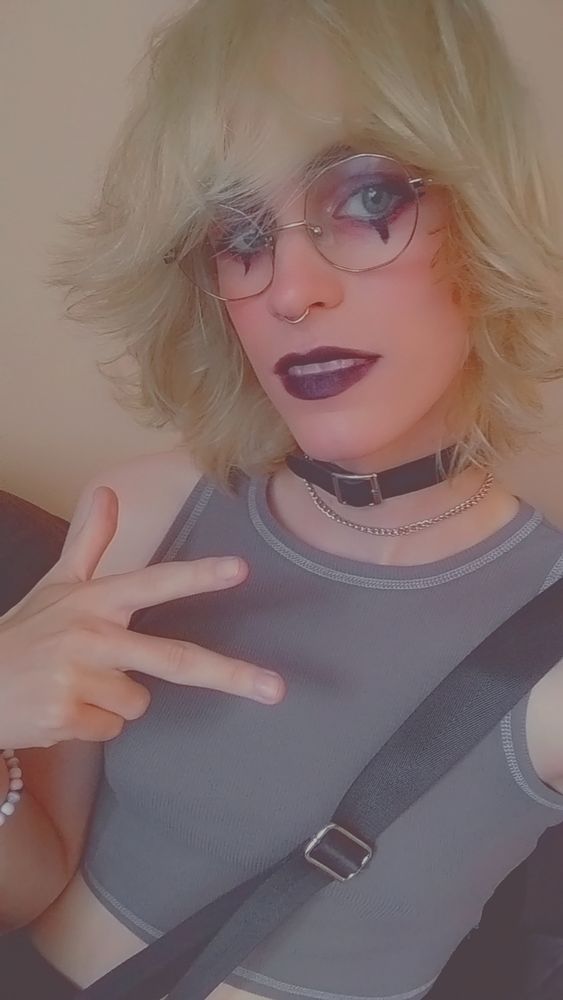 A selfie of a goofy looking woman
