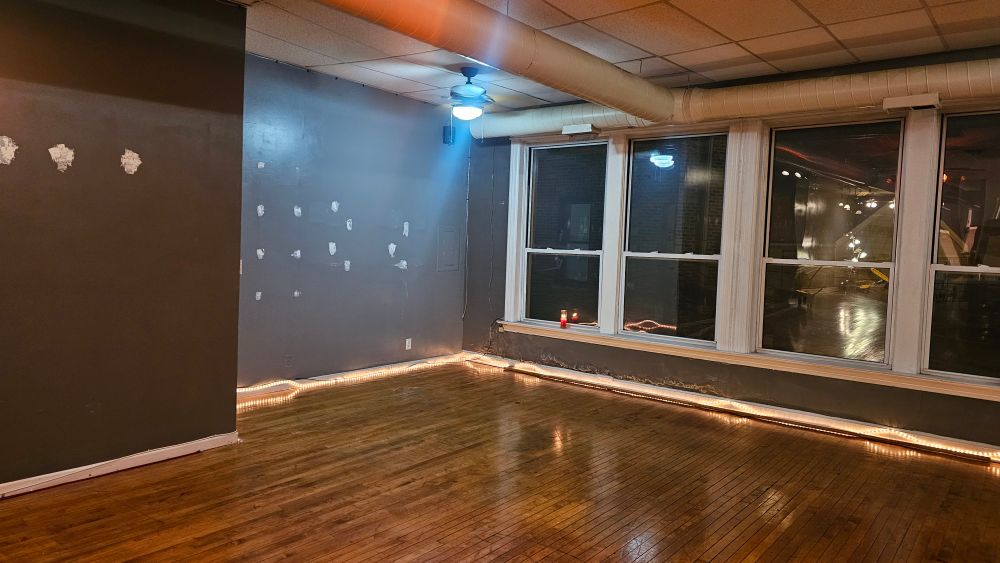 Mistress Simone chicago domme dungeon space closed  not retiring just moving 