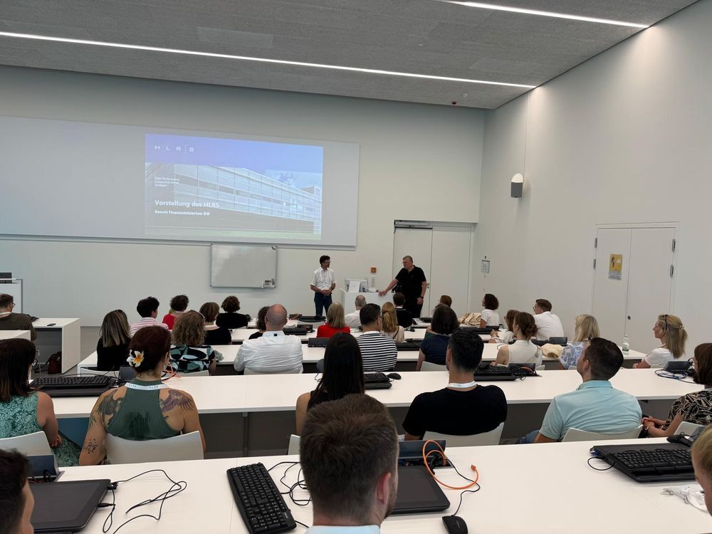 Aufnahme aus dem Rühle-Saal am HLRS während der Einführung in das HLRS
