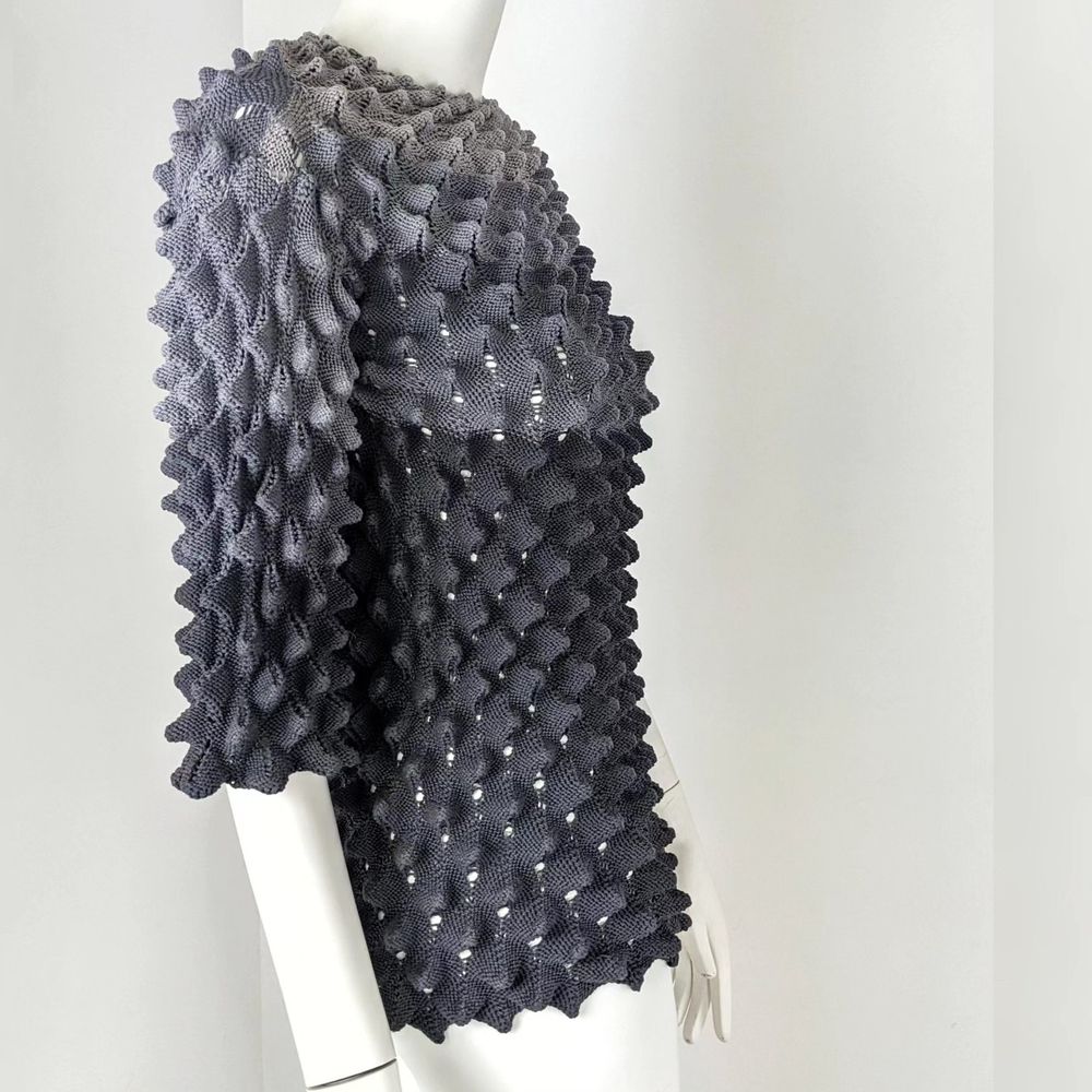 3D textured Romanesco sweater knitted in shades of grey cotton